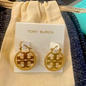 Authentic Miller ToryBurch, Tory Gold hoop earrings with large logo, swirl gold
